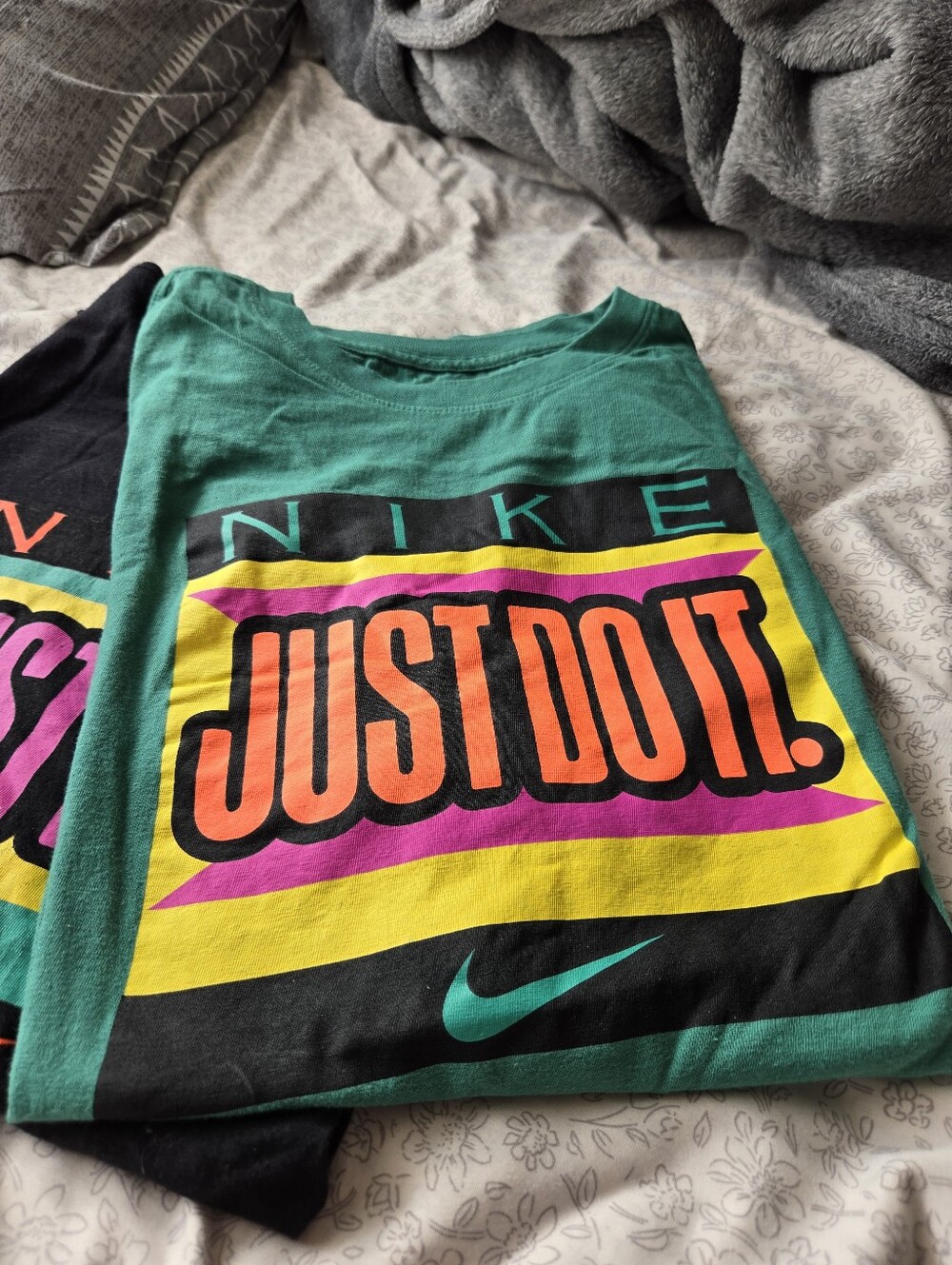 Nike Shirts (Set Of 2) - Picture 8 of 8